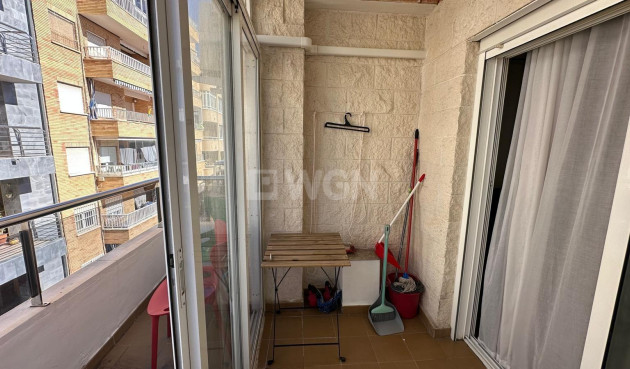 Resale - Apartment / flat - Torrevieja - Estacion De Autobuses