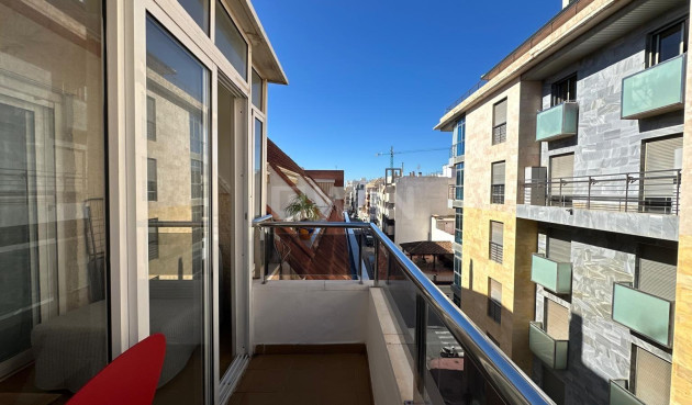 Resale - Apartment / flat - Torrevieja - Estacion De Autobuses