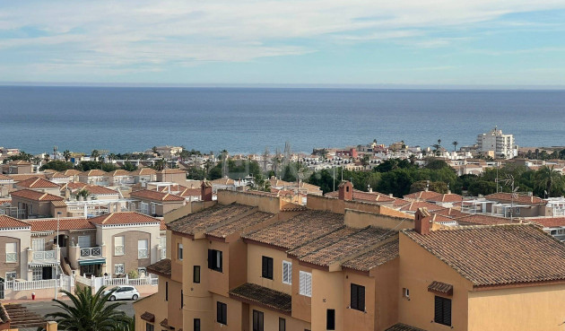 Resale - Apartment / flat - Torrevieja - aguas nuevas