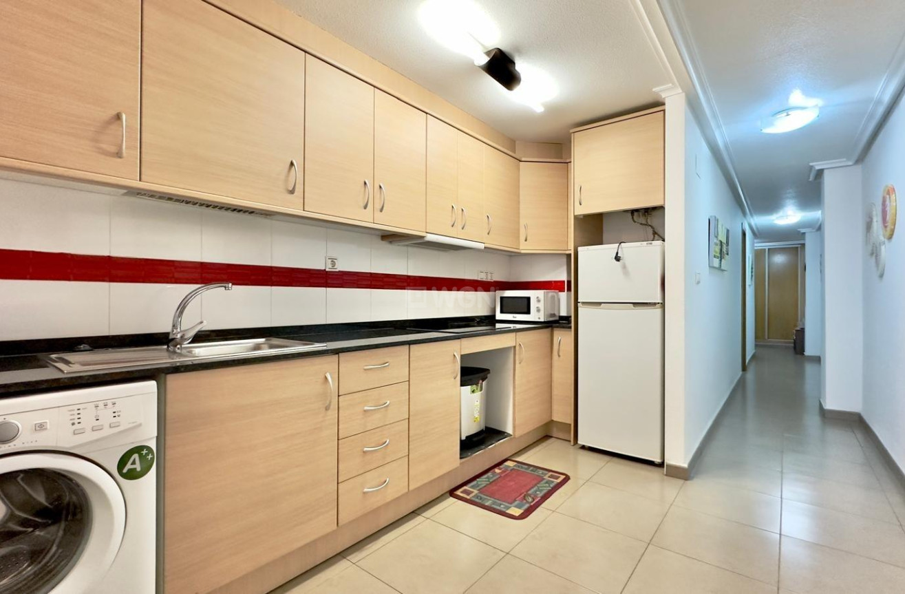 Resale - Apartment / flat - Torrevieja