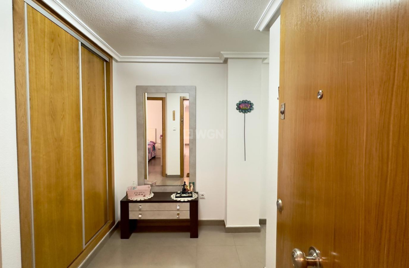 Resale - Apartment / flat - Torrevieja