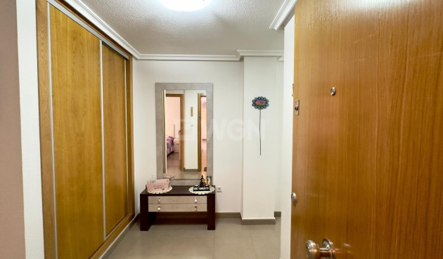 Resale - Apartment / flat - Torrevieja