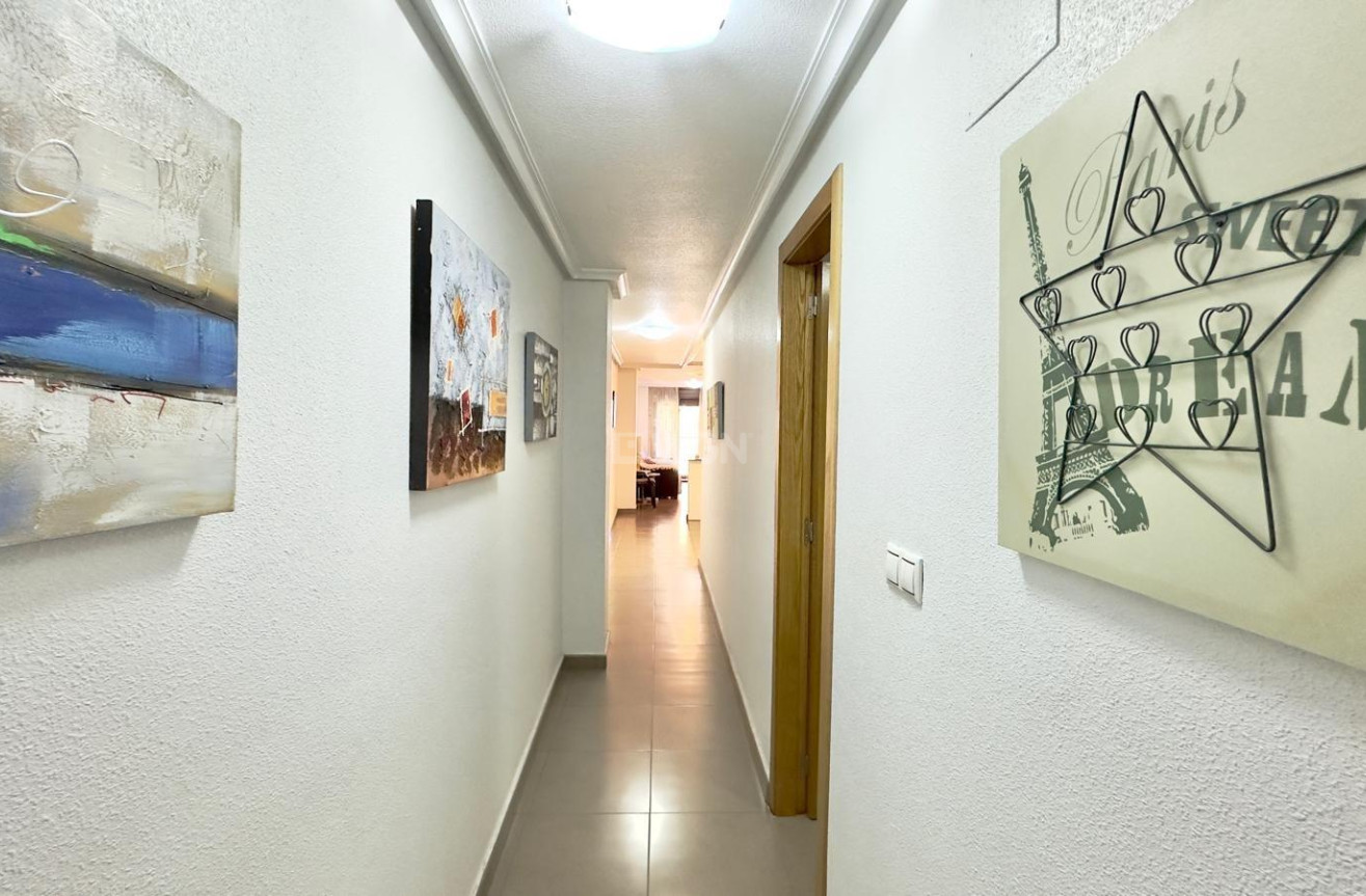 Resale - Apartment / flat - Torrevieja