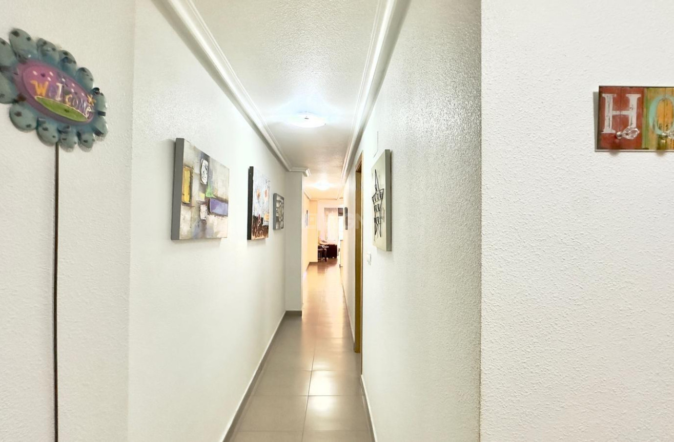 Resale - Apartment / flat - Torrevieja