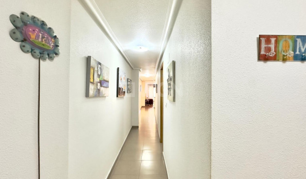 Resale - Apartment / flat - Torrevieja