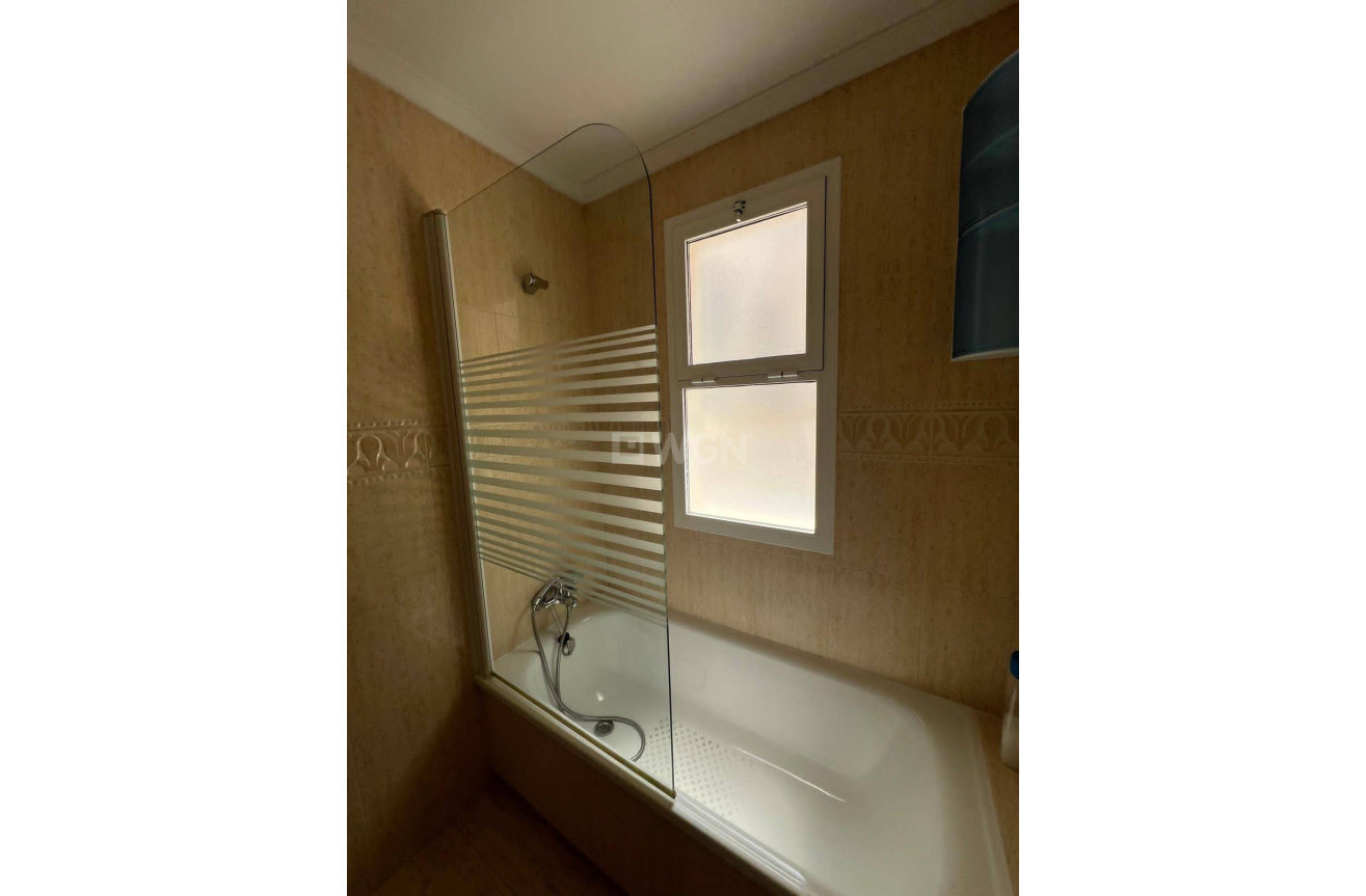 Odsprzedaż - Mieszkanie w bloku - Pilar de la Horadada - Riomar