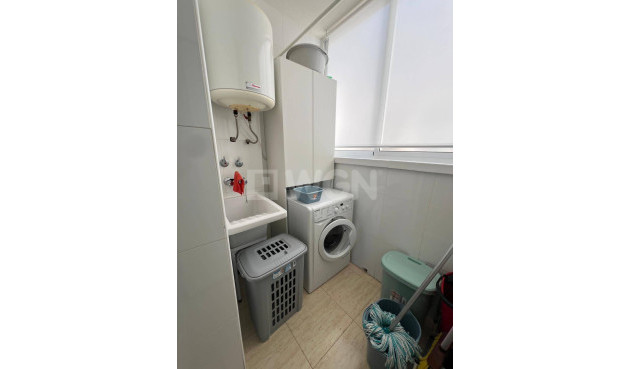 Odsprzedaż - Mieszkanie w bloku - Pilar de la Horadada - Riomar