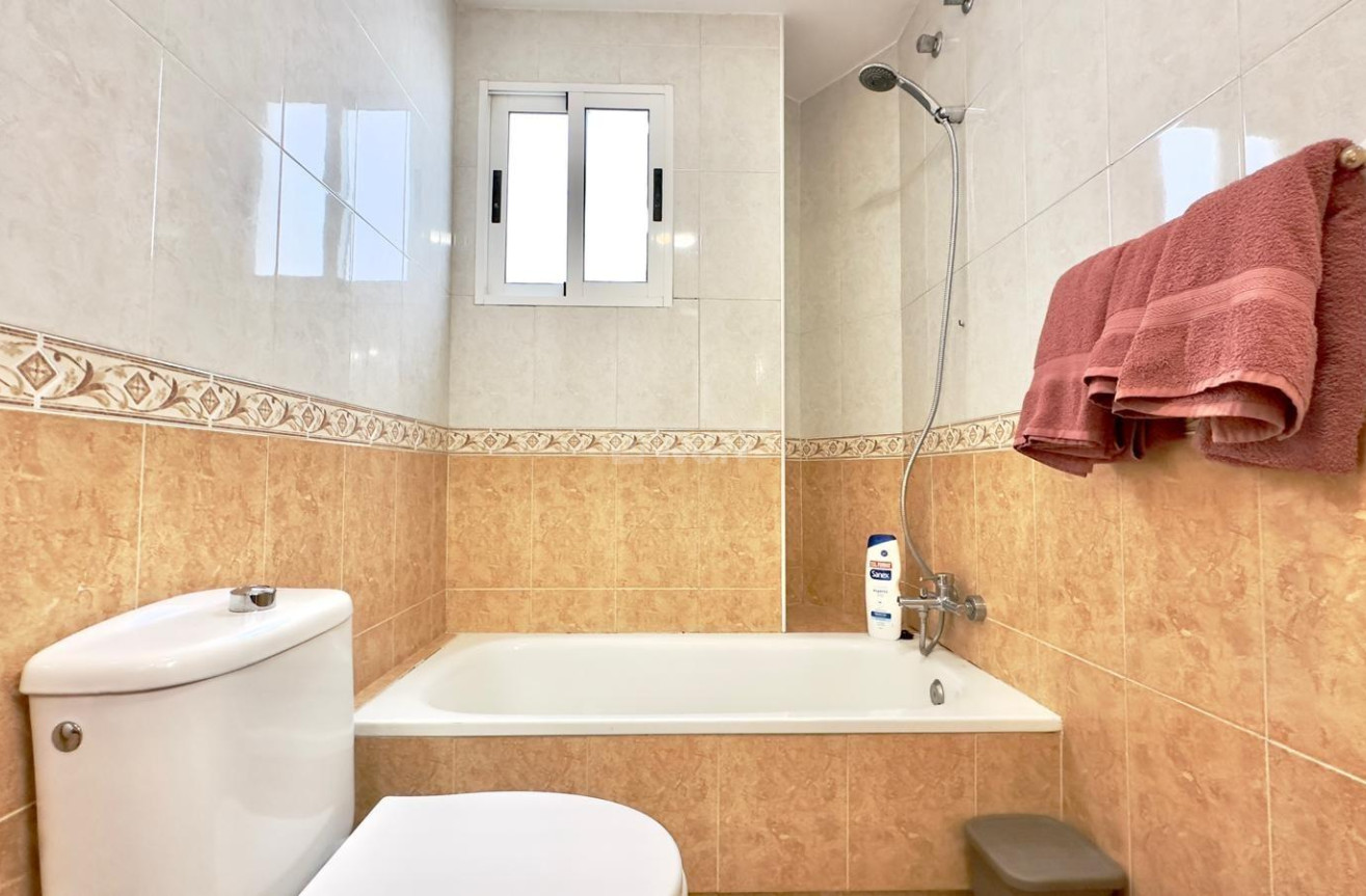 Wiederverkauf - Wohnung - Torrevieja - Centro