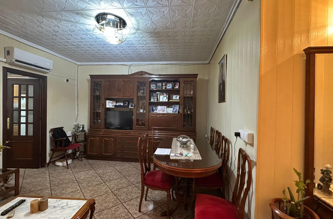 Resale - Apartment / flat - Torrevieja - Estacion De Autobuses