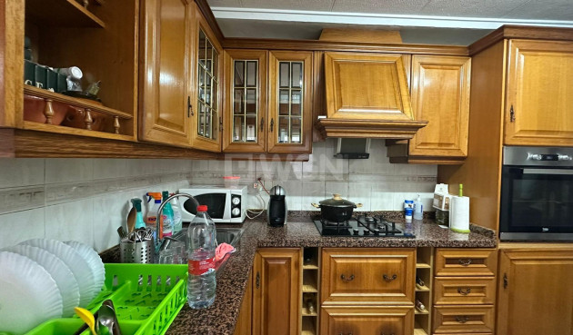 Resale - Apartment / flat - Torrevieja - Estacion De Autobuses