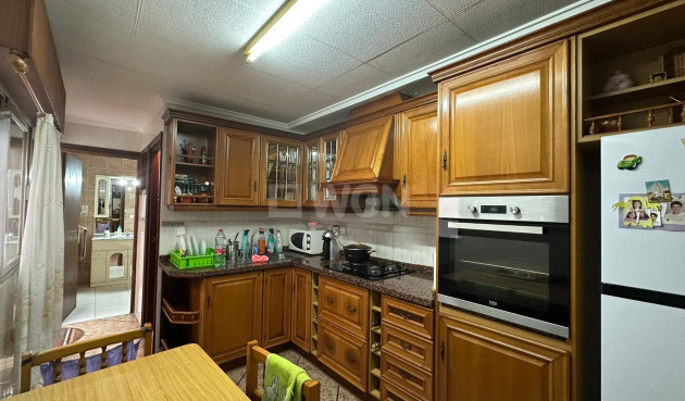 Resale - Apartment / flat - Torrevieja - Estacion De Autobuses