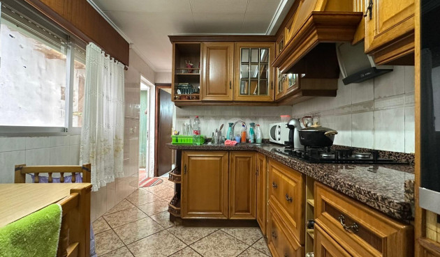 Resale - Apartment / flat - Torrevieja - Estacion De Autobuses