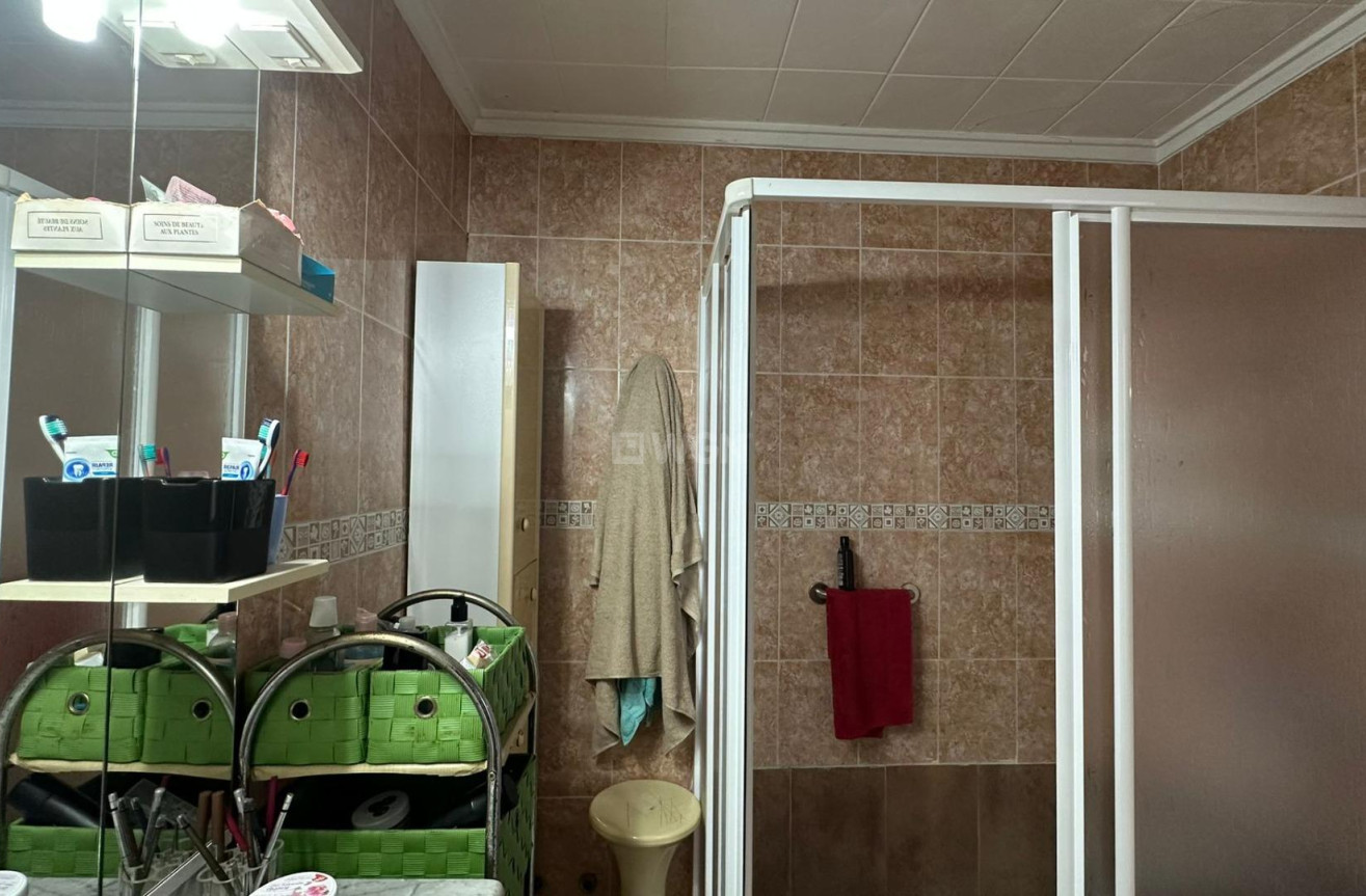 Resale - Apartment / flat - Torrevieja - Estacion De Autobuses