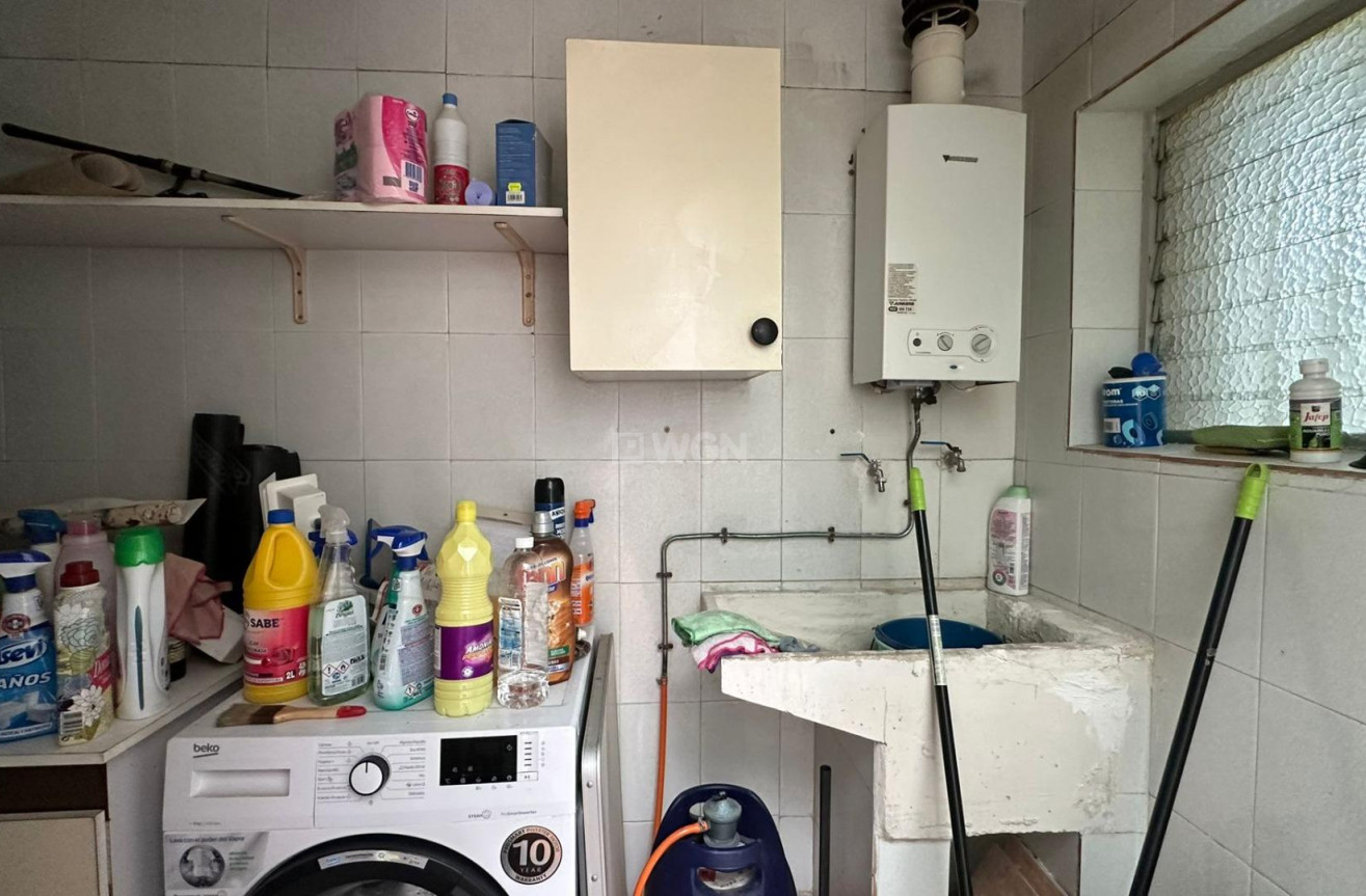 Resale - Apartment / flat - Torrevieja - Estacion De Autobuses