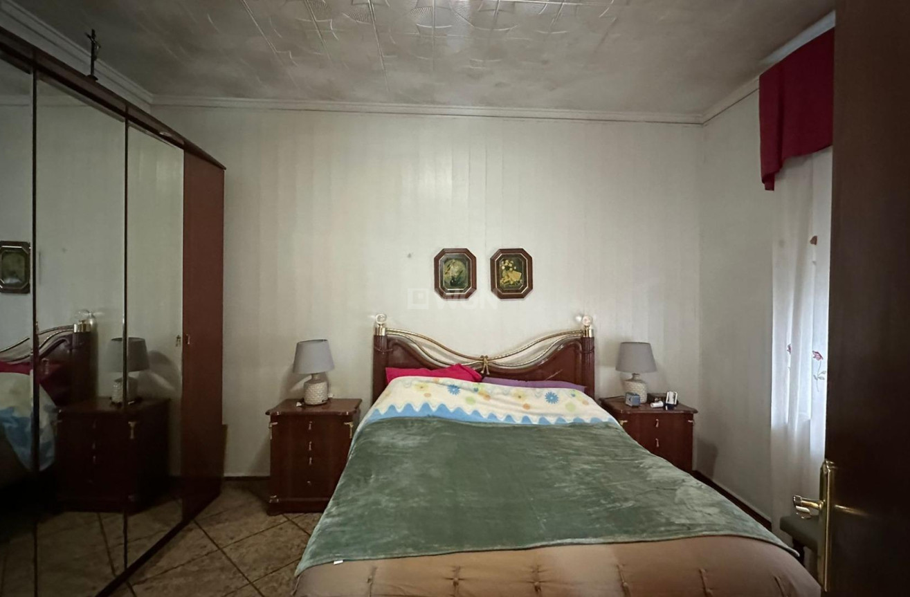 Resale - Apartment / flat - Torrevieja - Estacion De Autobuses