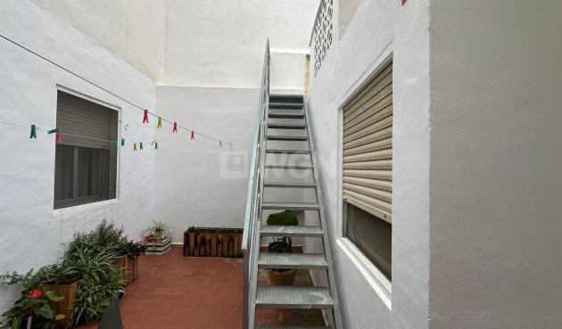 Resale - Apartment / flat - Torrevieja - Estacion De Autobuses