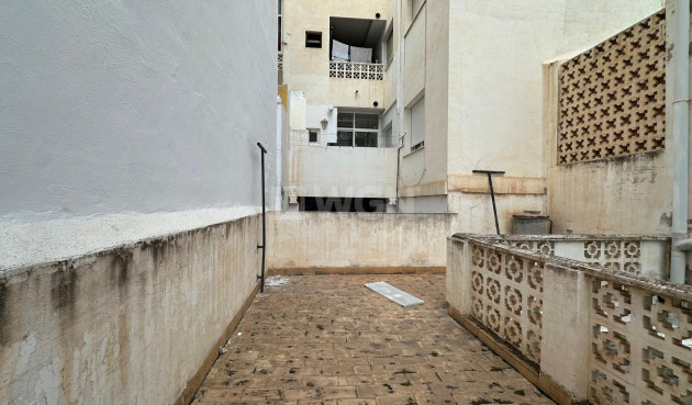 Resale - Apartment / flat - Torrevieja - Estacion De Autobuses