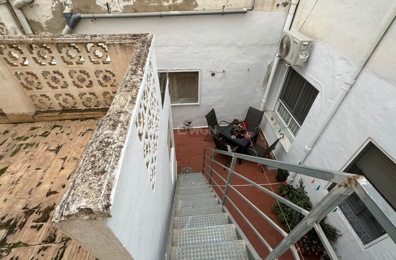 Resale - Apartment / flat - Torrevieja - Estacion De Autobuses