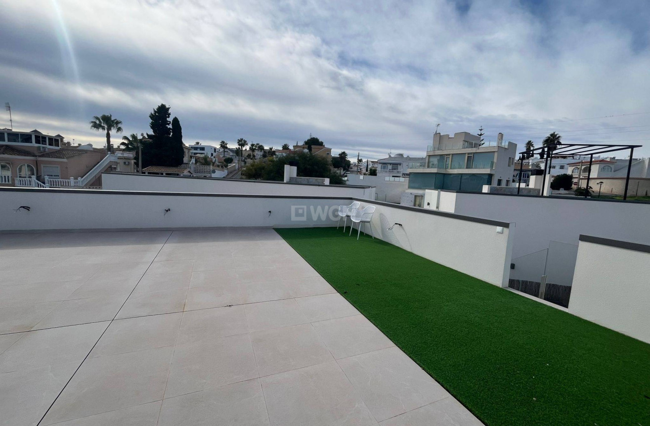 Odsprzedaż - Villa - San Miguel de Salinas - Urbanizacion Blue Lagoon