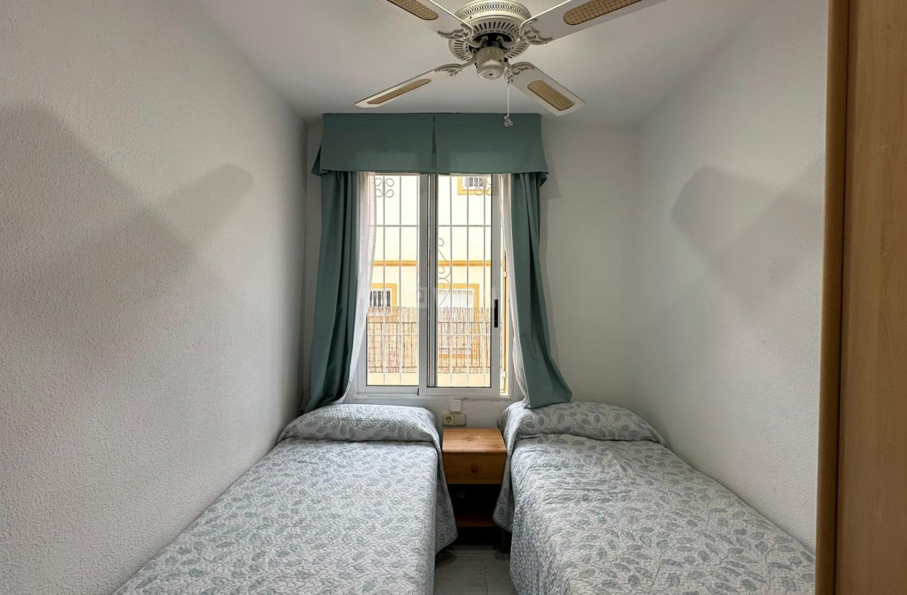 Odsprzedaż - Bungalow - Orihuela Costa - Los Almendros-la Florida