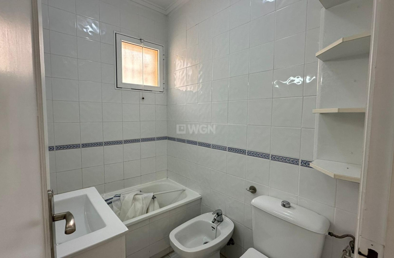 Odsprzedaż - Bungalow - Orihuela Costa - Los Almendros-la Florida