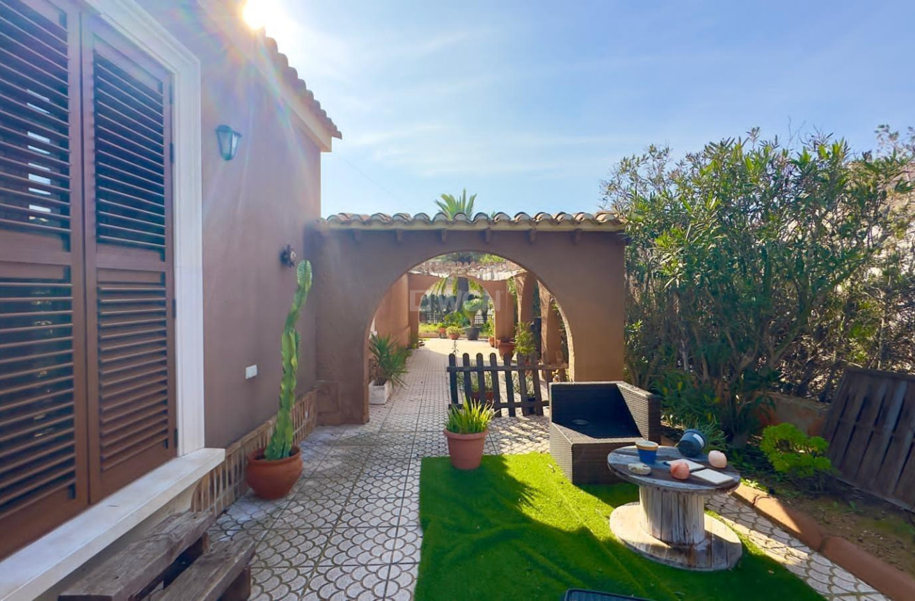 Odsprzedaż - Villa - Torrevieja - Torreblanca