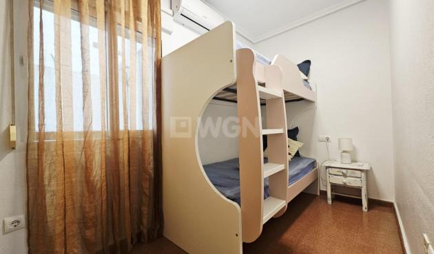 Resale - Apartment / flat - Torrevieja - Estacion De Autobuses