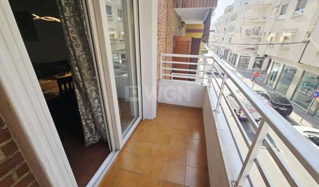 Resale - Apartment / flat - Torrevieja - Estacion De Autobuses