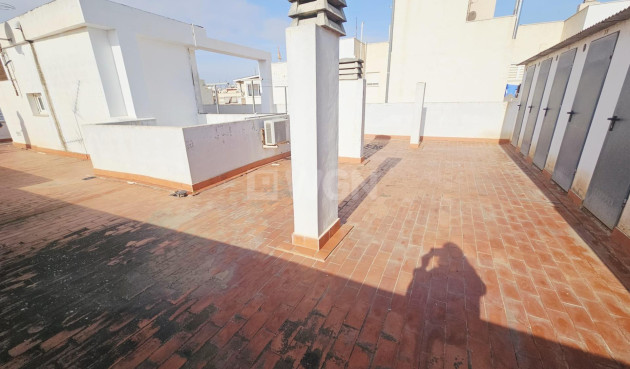 Resale - Apartment / flat - Torrevieja - Estacion De Autobuses