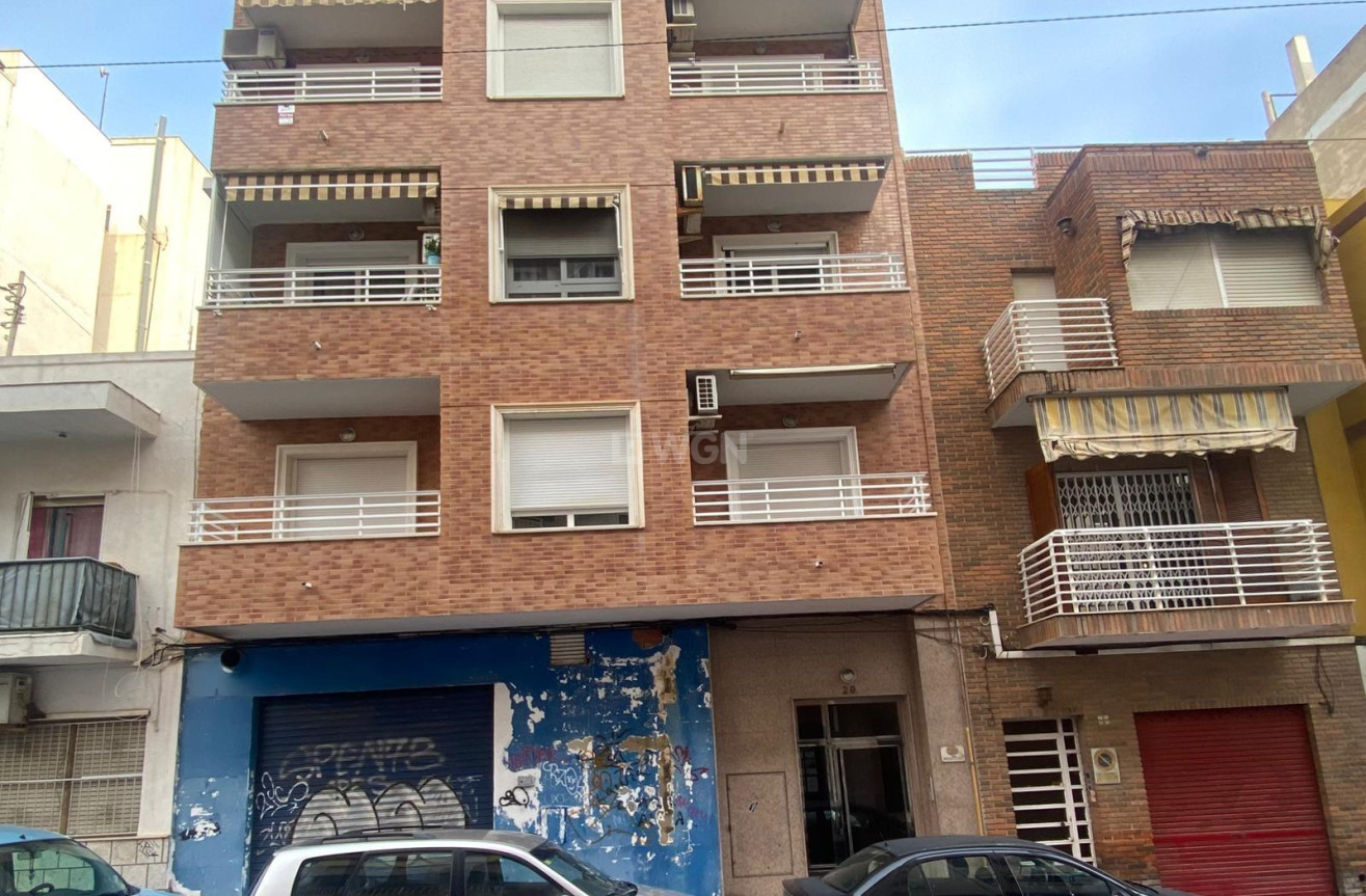 Resale - Apartment / flat - Torrevieja - Estacion De Autobuses