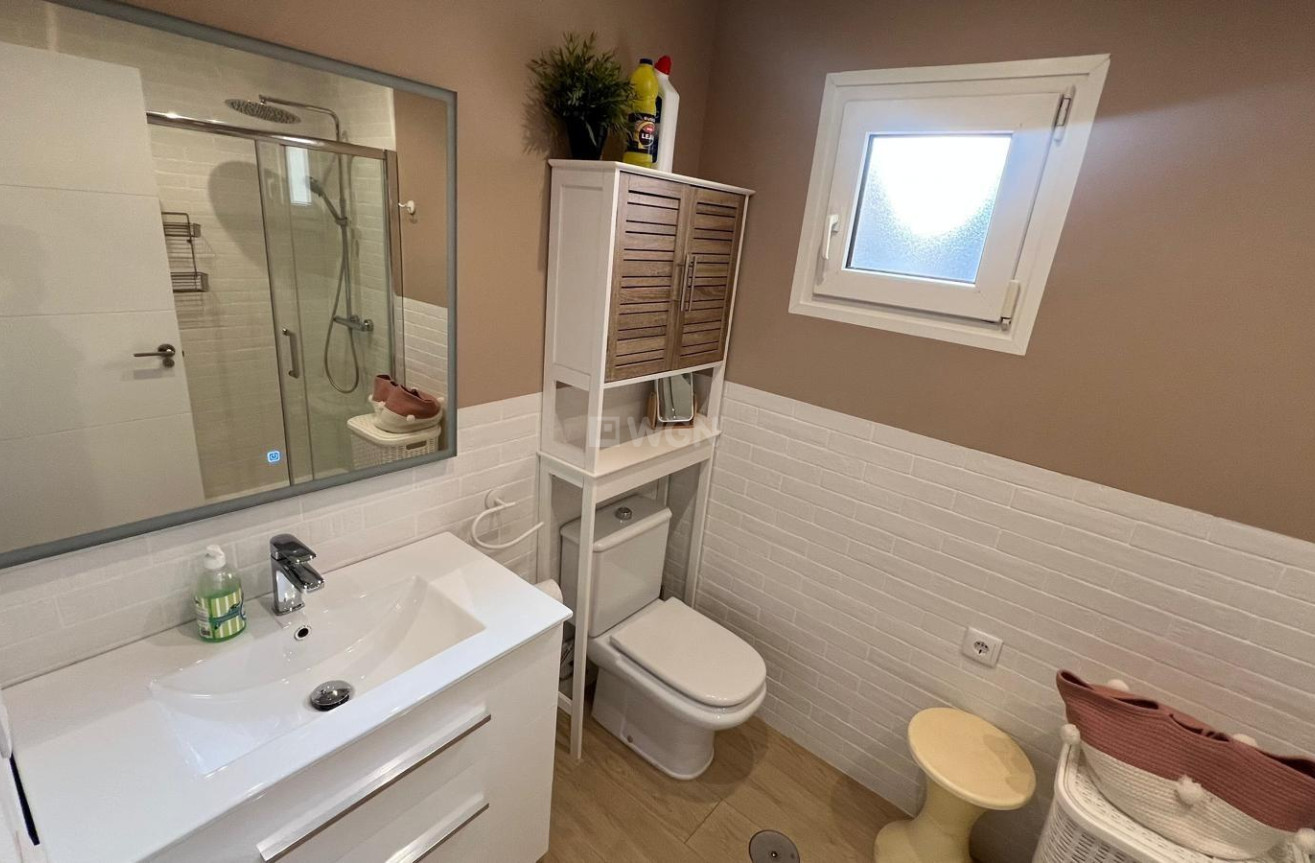 Odsprzedaż - Daszek - Torrevieja - La Mata Pueblo