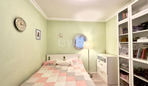 Odsprzedaż - Mieszkanie w bloku - Torrevieja - Centro