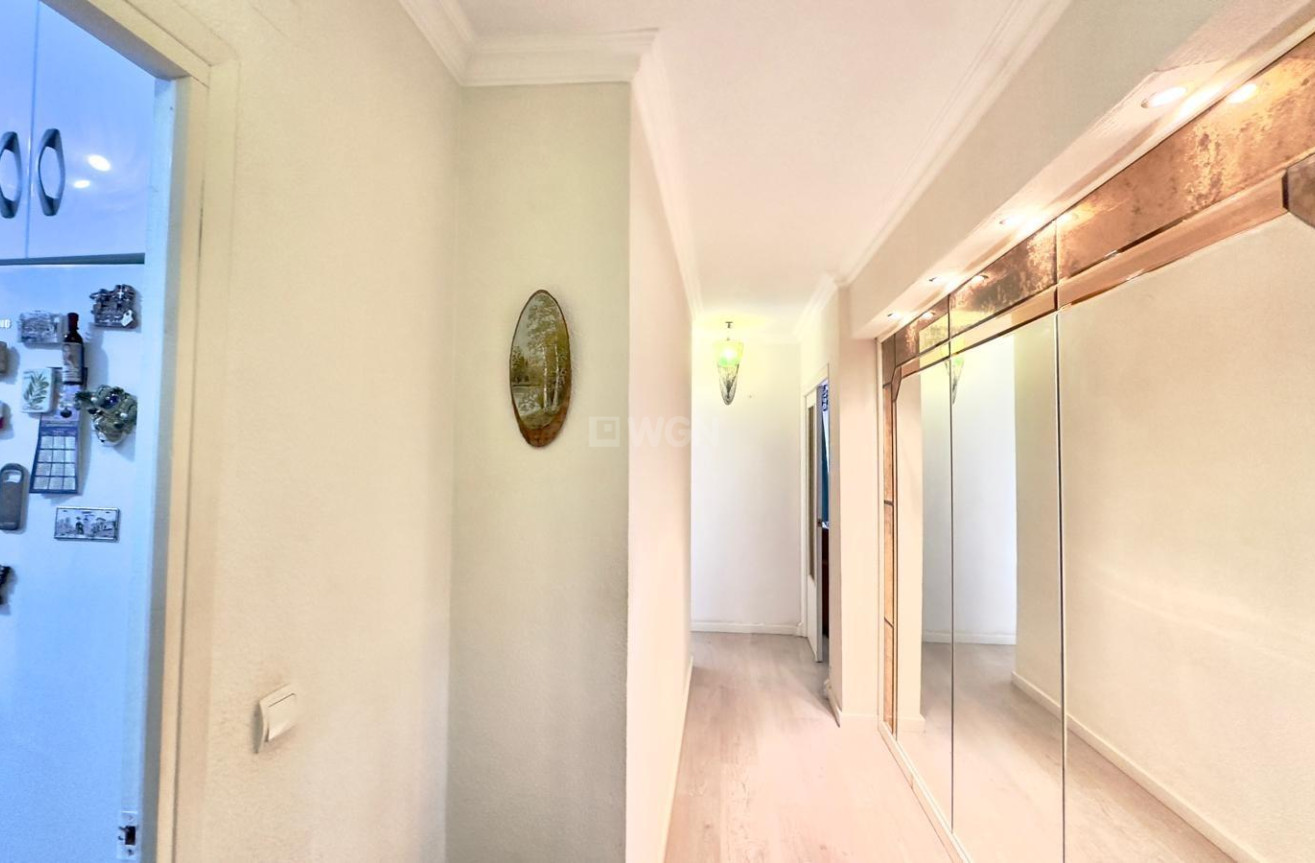 Odsprzedaż - Mieszkanie w bloku - Torrevieja - Centro