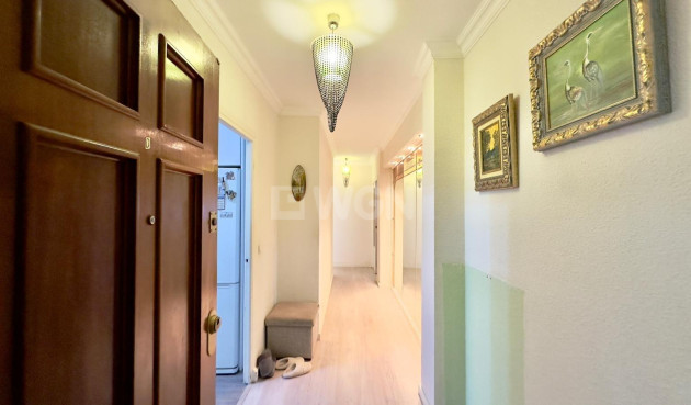 Odsprzedaż - Mieszkanie w bloku - Torrevieja - Centro