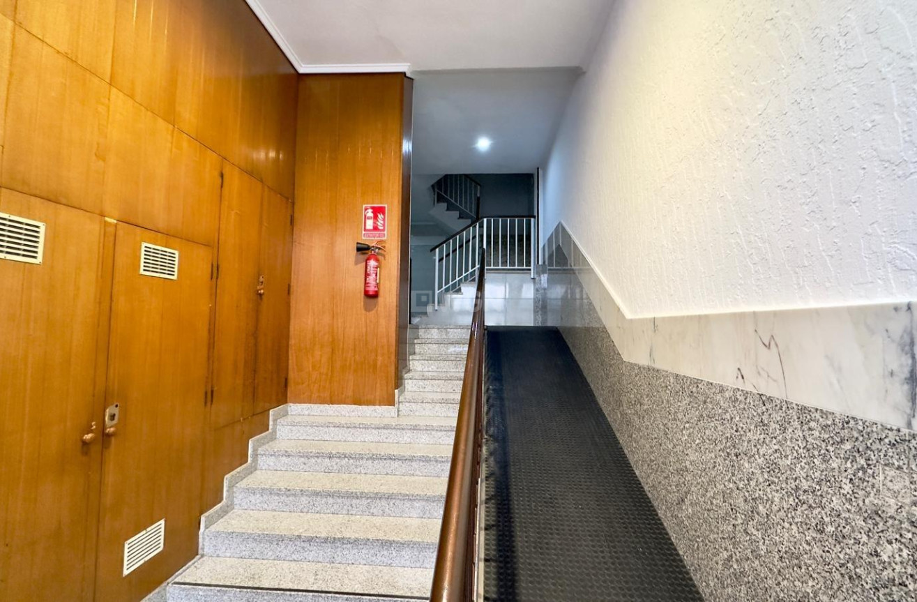 Odsprzedaż - Mieszkanie w bloku - Torrevieja - Centro