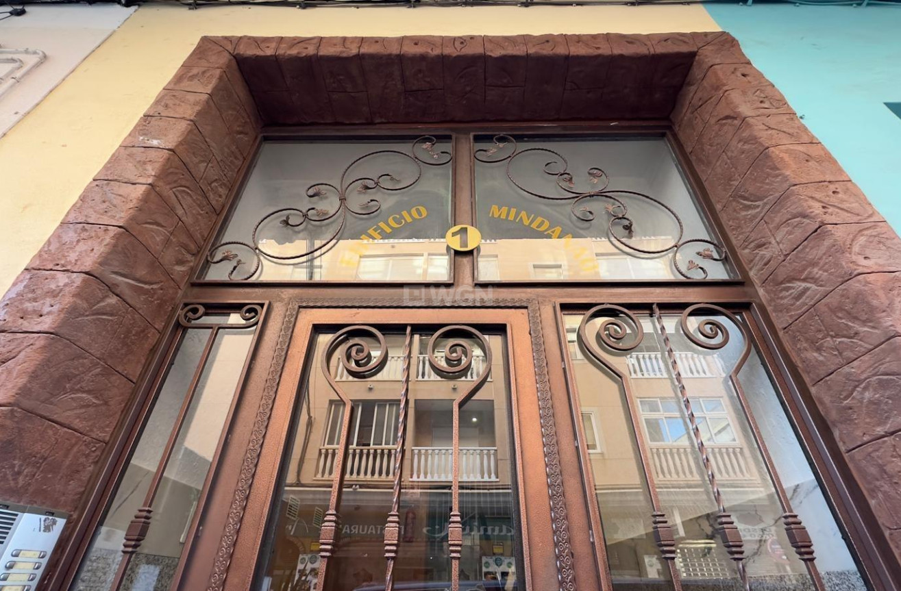 Odsprzedaż - Mieszkanie w bloku - Torrevieja - Centro