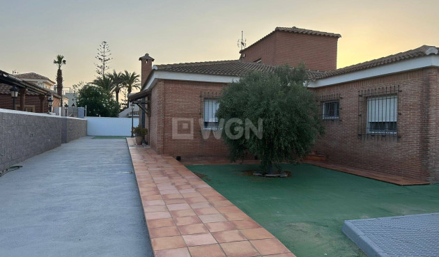 Odsprzedaż - Villa - La Manga del Mar Menor - Playa Principe