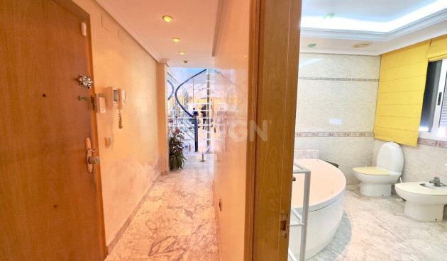 Odsprzedaż - Daszek - Torrevieja - Centro