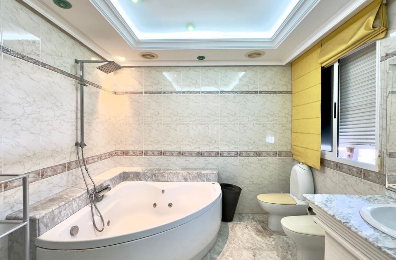 Odsprzedaż - Daszek - Torrevieja - Centro