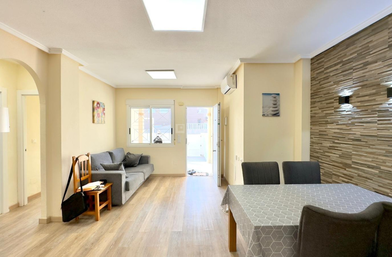 Odsprzedaż - Bungalow - Torrevieja - Torreblanca