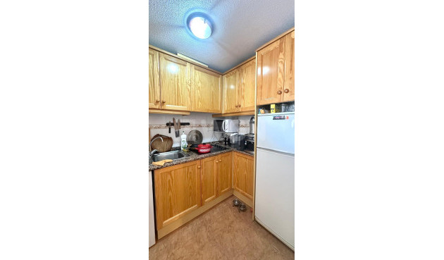 Odsprzedaż - Mieszkanie w bloku - Torrevieja