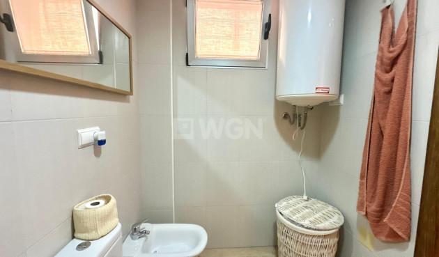 Odsprzedaż - Mieszkanie w bloku - Torrevieja - La Mata