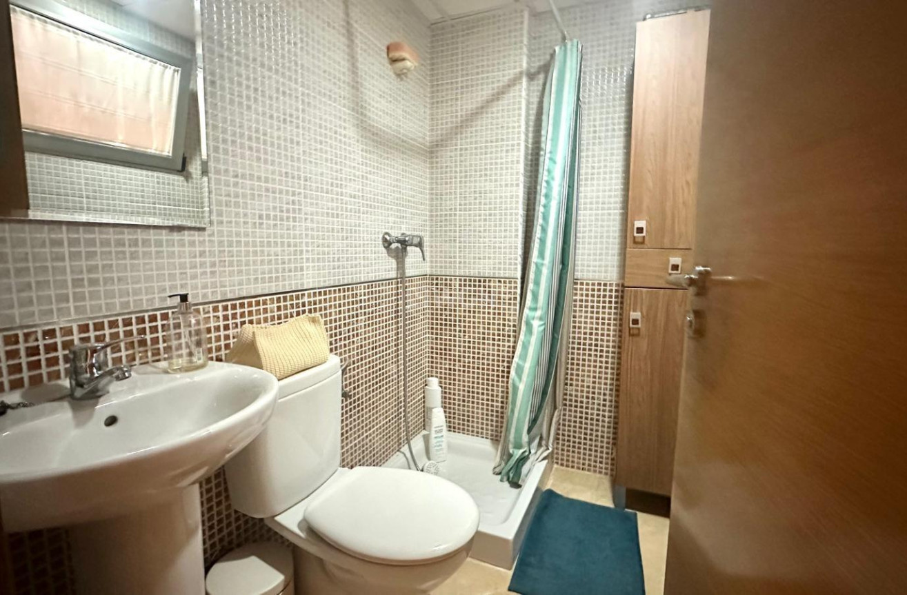 Odsprzedaż - Mieszkanie w bloku - Torrevieja - La Mata