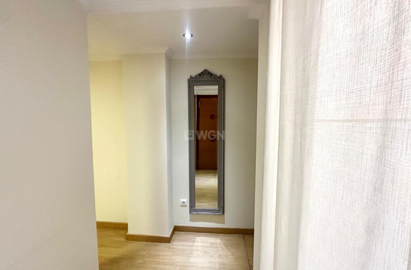 Odsprzedaż - Mieszkanie w bloku - Torrevieja - La Mata