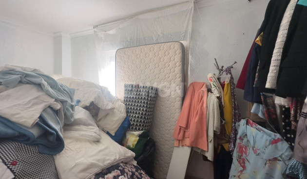 Odsprzedaż - Daszek - Torrevieja - Estacion De Autobuses