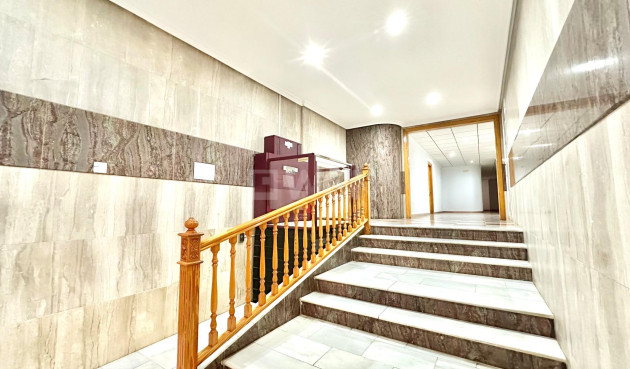 Resale - Apartment / flat - Torrevieja - Centro