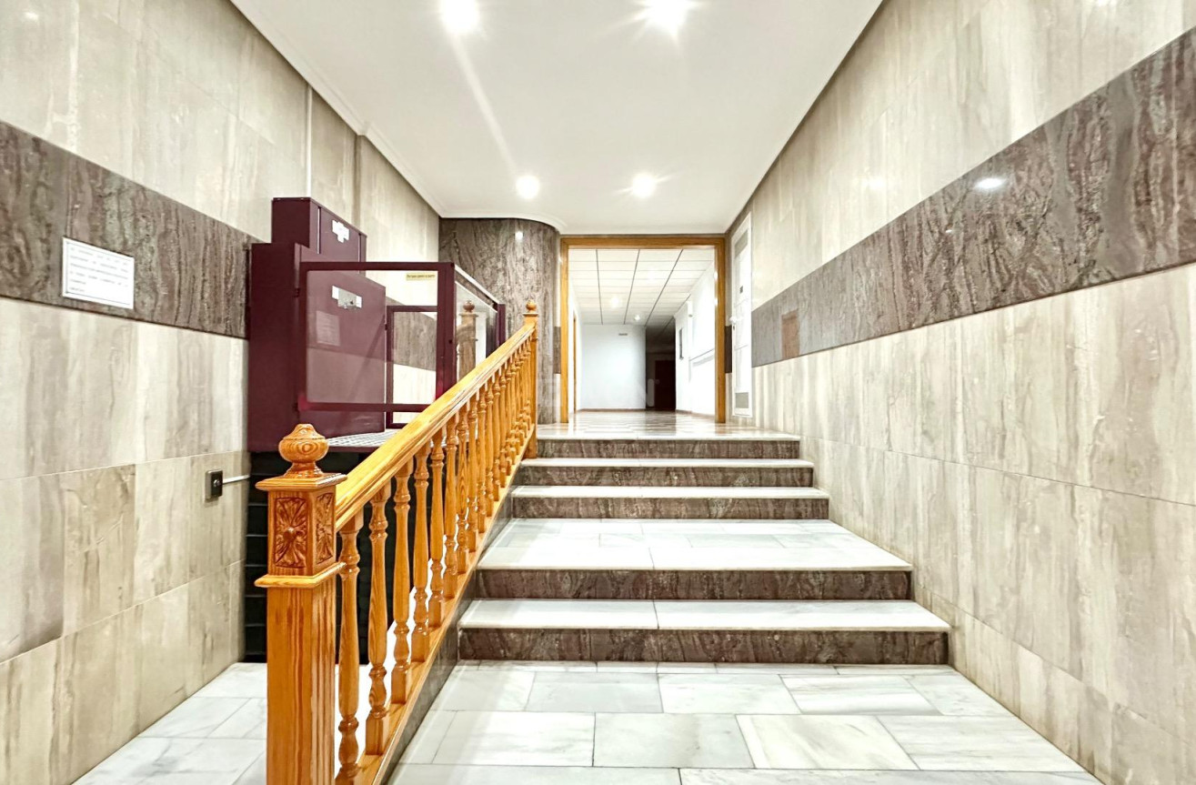 Resale - Apartment / flat - Torrevieja - Centro