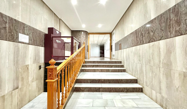 Resale - Apartment / flat - Torrevieja - Centro