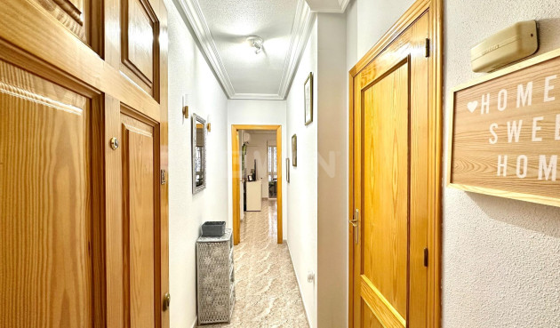 Resale - Apartment / flat - Torrevieja - Centro