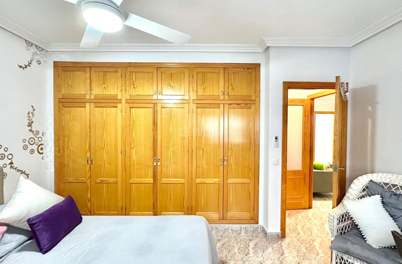 Resale - Apartment / flat - Torrevieja - Centro